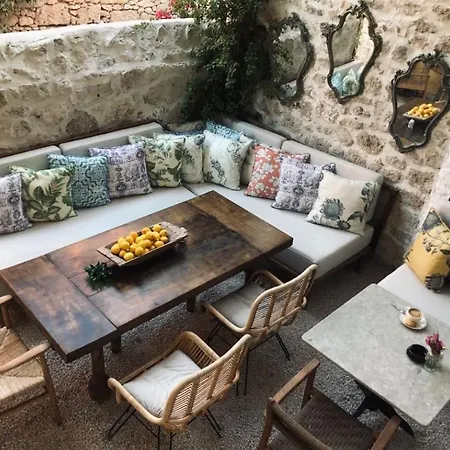 Mediha Hanim Konagi Alacati Cesme