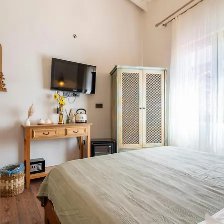 Mediha Hanim Konagi Alacati Cesme