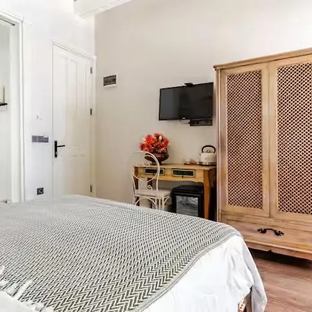 Mediha Hanim Konagi Alacati Homestay *