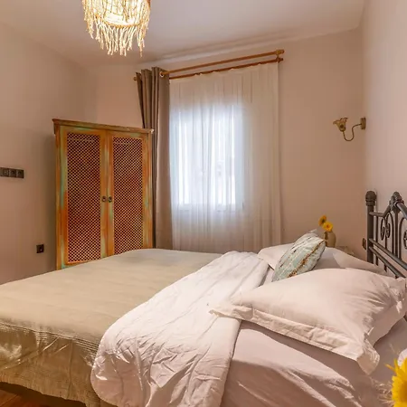 Mediha Hanim Konagi Alacati *